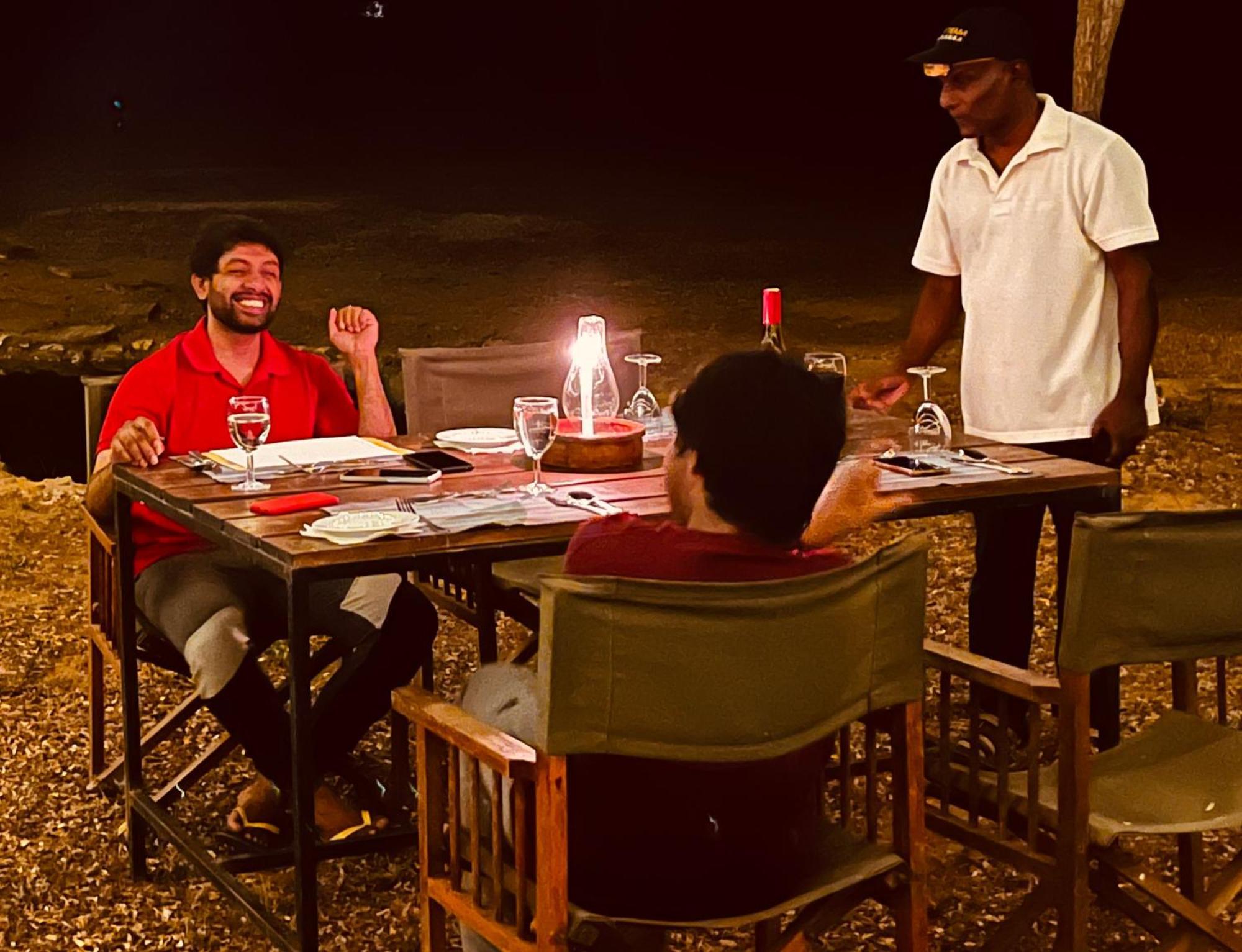 Funky Leopard Safari Lodge Bordering Yala National Park Kataragama Exterior foto