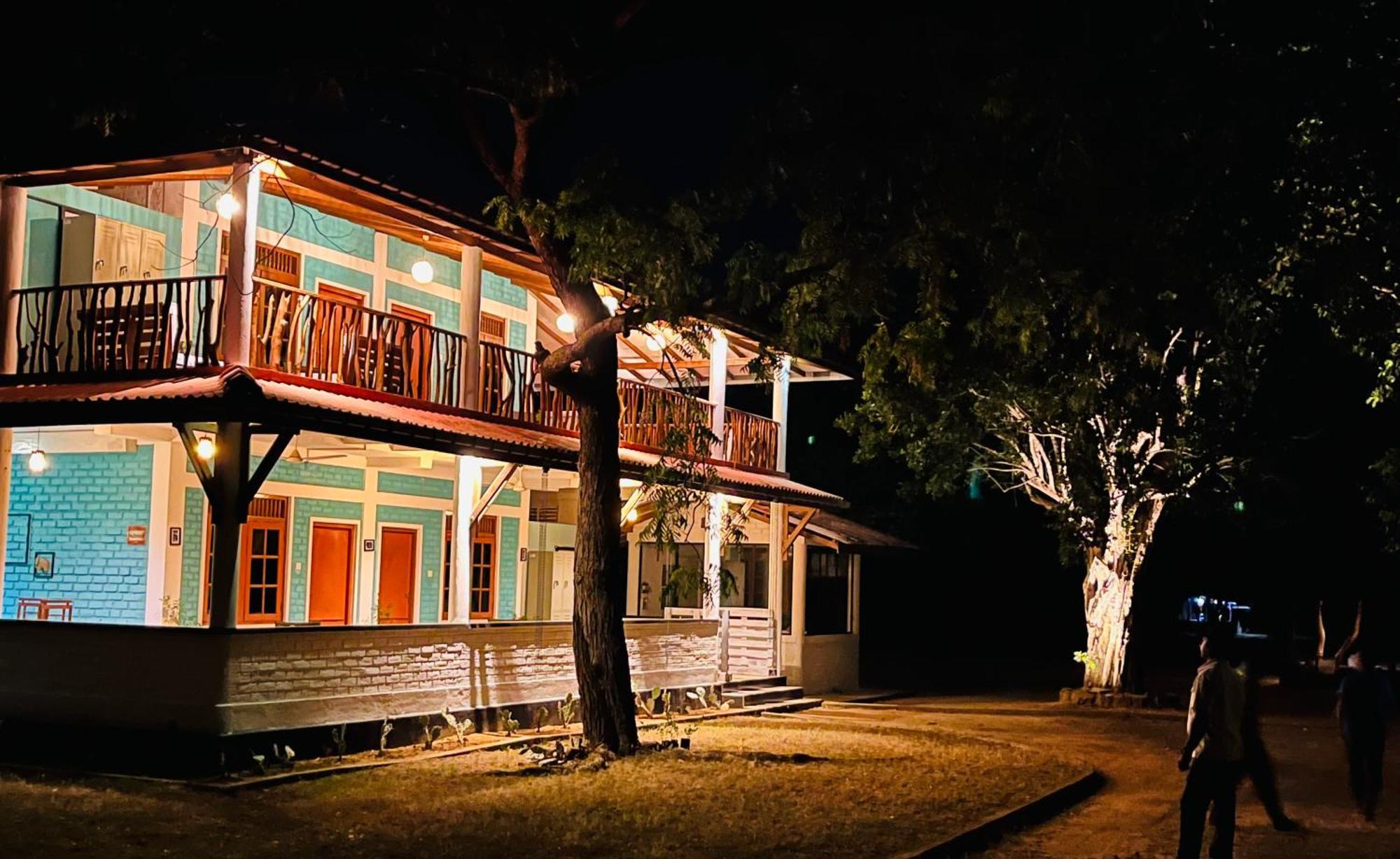 Funky Leopard Safari Lodge Bordering Yala National Park Kataragama Exterior foto