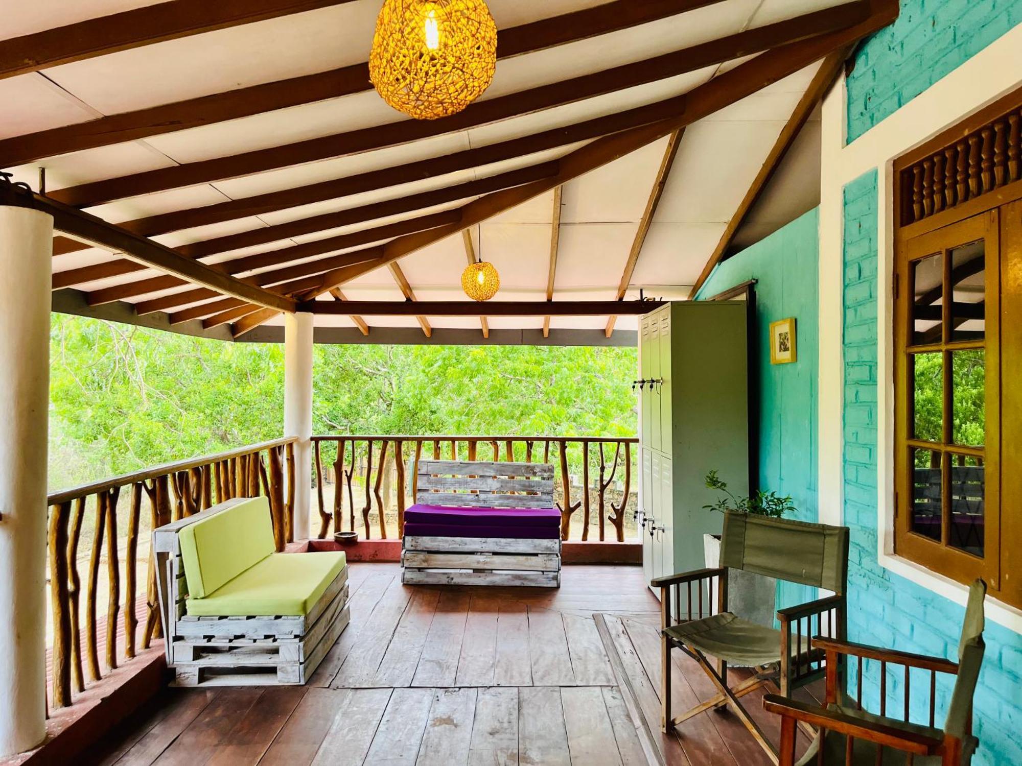 Funky Leopard Safari Lodge Bordering Yala National Park Kataragama Exterior foto