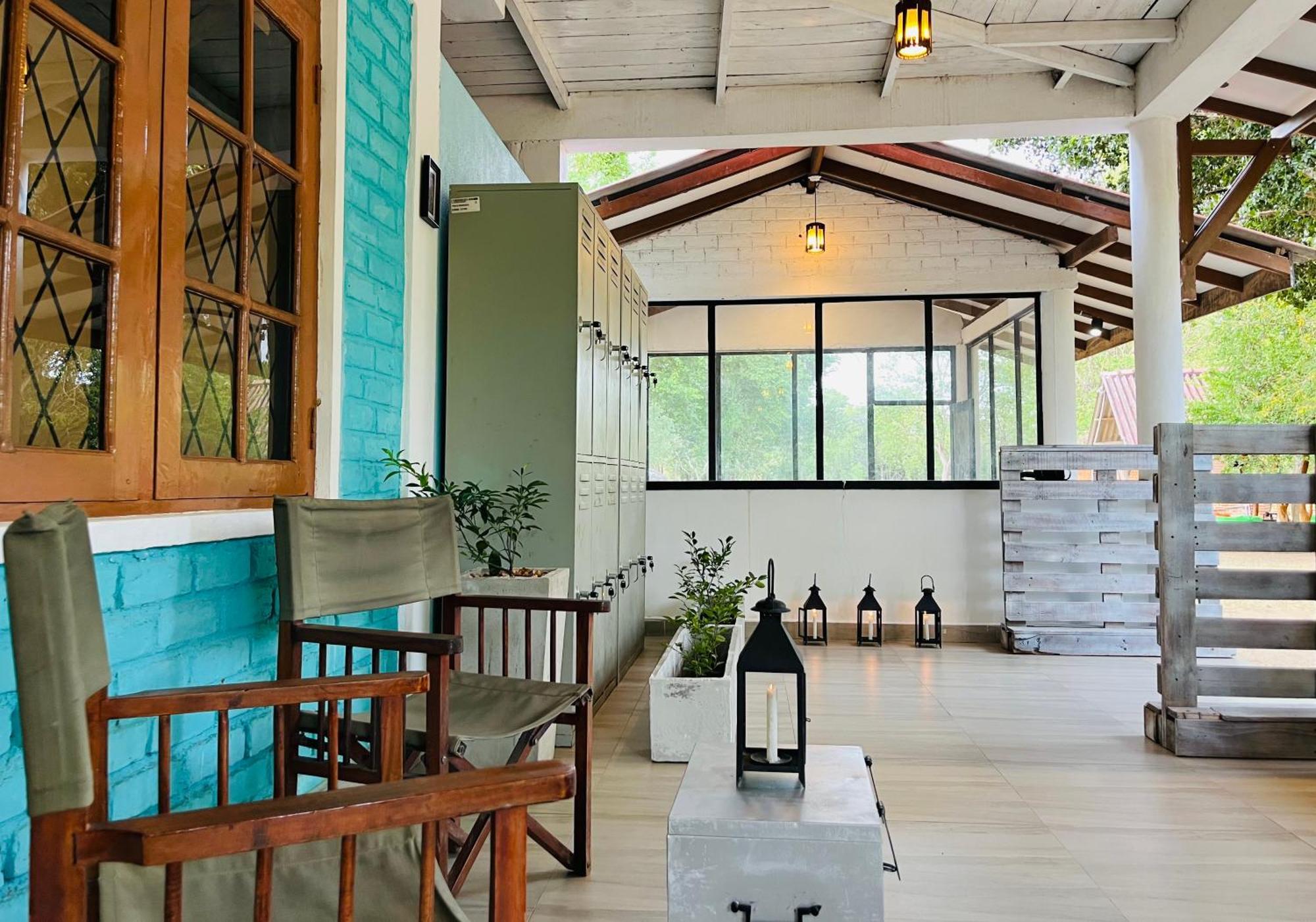 Funky Leopard Safari Lodge Bordering Yala National Park Kataragama Exterior foto