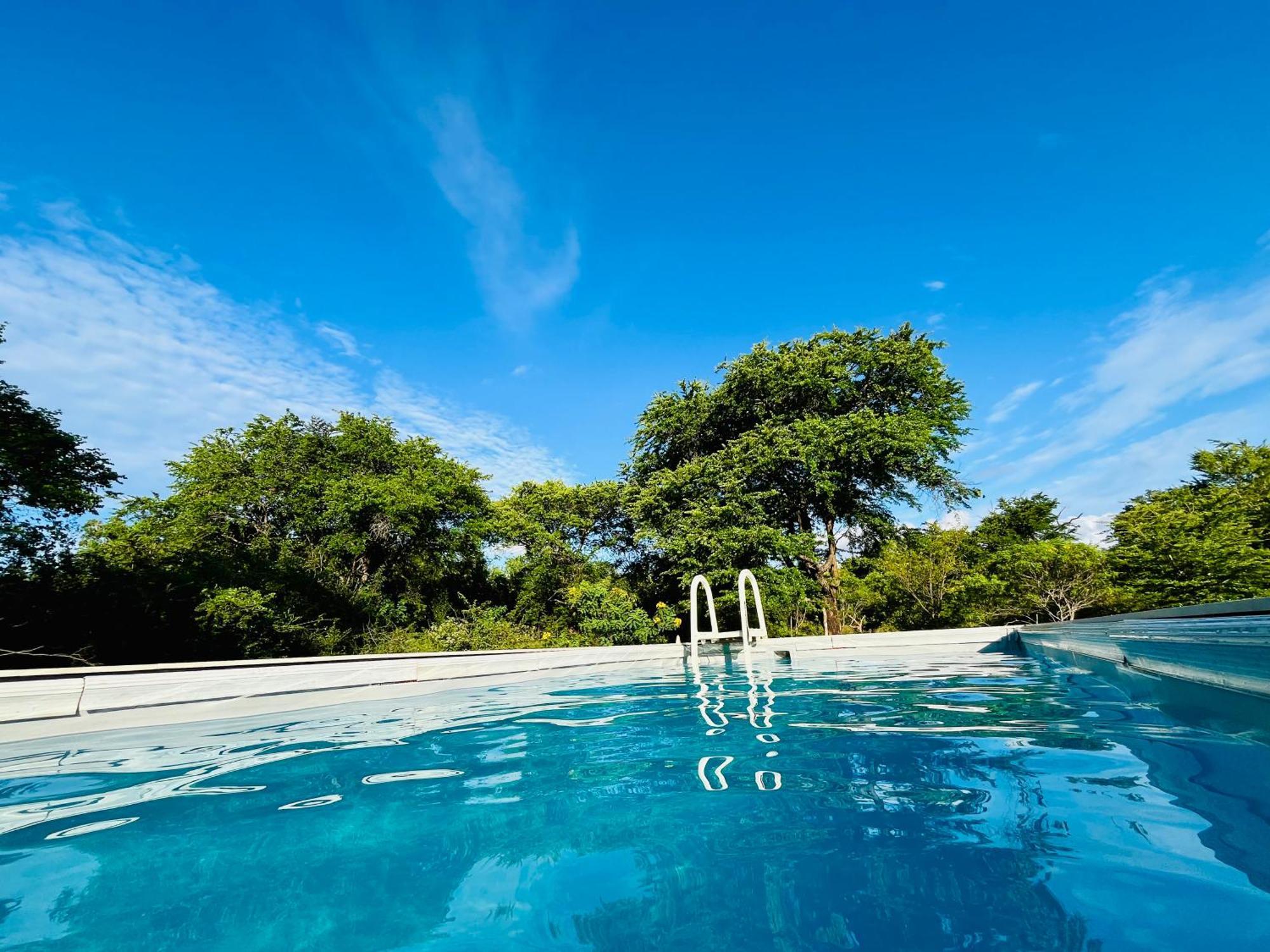 Funky Leopard Safari Lodge Bordering Yala National Park Kataragama Exterior foto